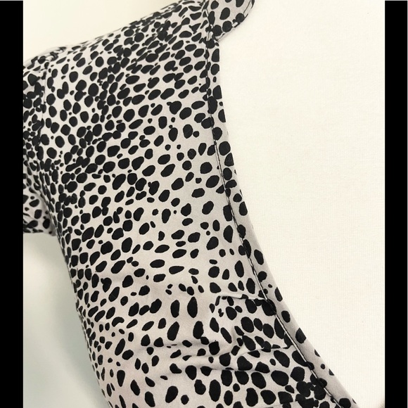 Gorgeous Express Design leopard print wrap dress! - Picture 9 of 9